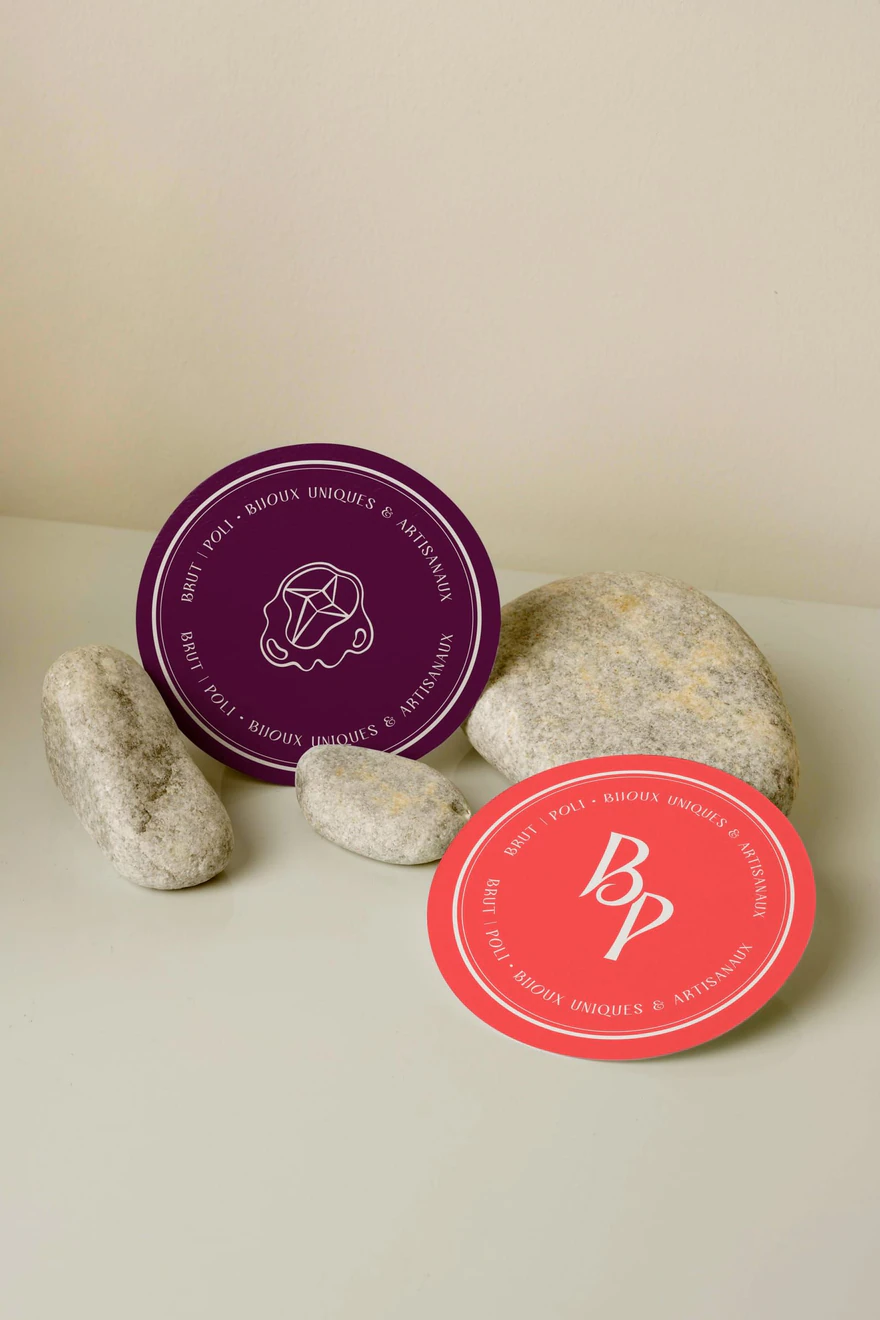 Brut | Poli — Stickers ronds prune et corail