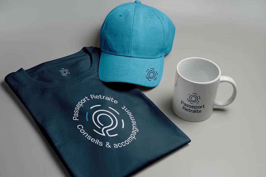 Passeport Retraite — Textile, casquette et tasse bleu marine