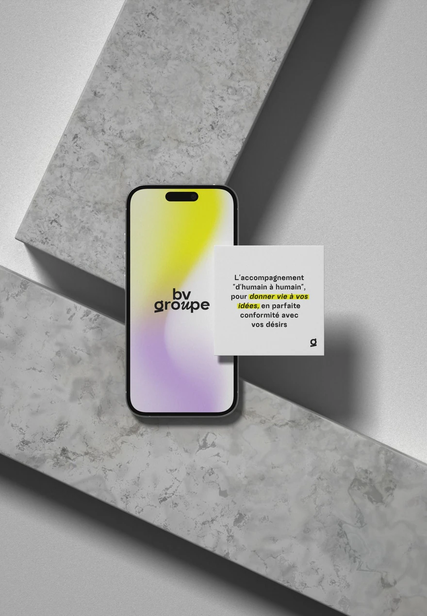 BV Groupe — Téléphone et carte avec dégradés jaune et lilas