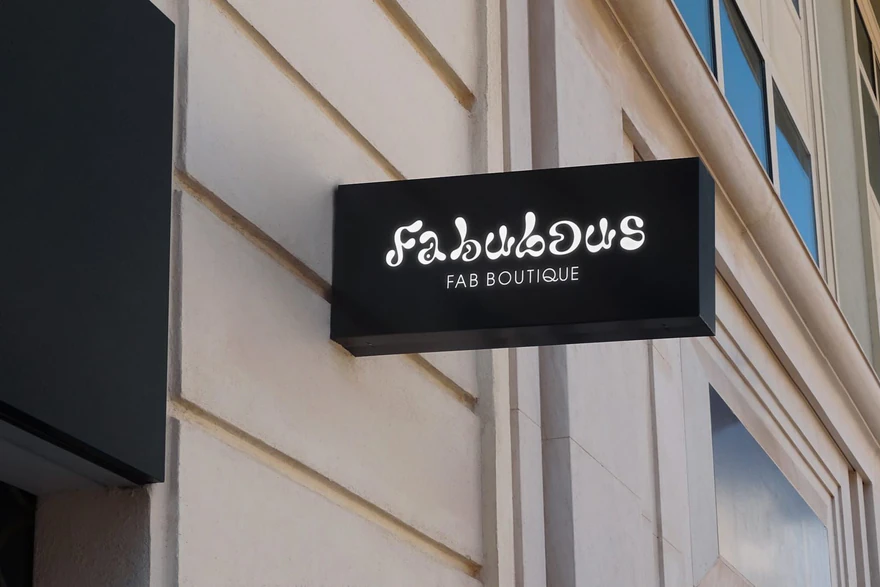 Fabulous Fab Boutique — Enseigne boutique noire