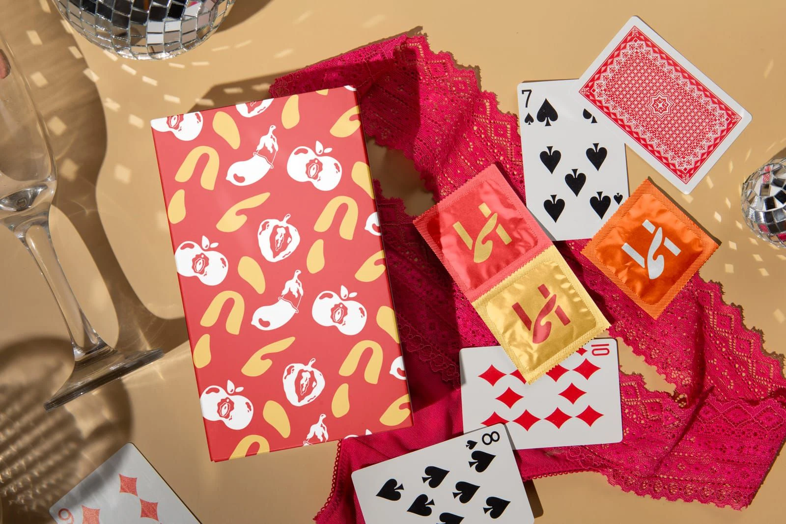 Heaven Touch — Composition de cartes, cartes à jouer et illustrations