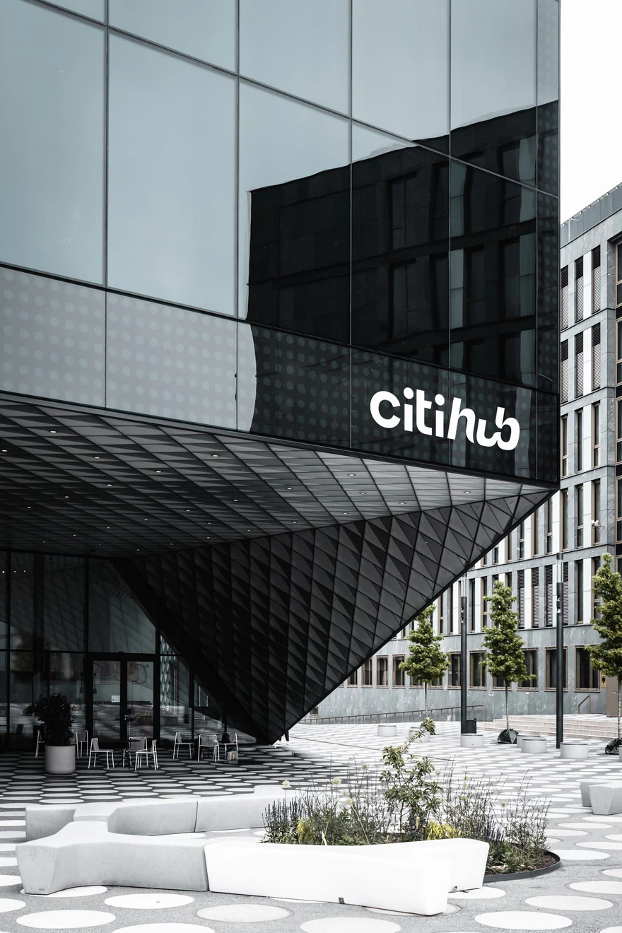 Citihub — Enseigne Citihub sur immeuble
