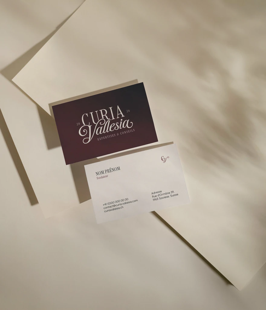 Curia Vallesia — Cartes de visite bordeaux et ivoire